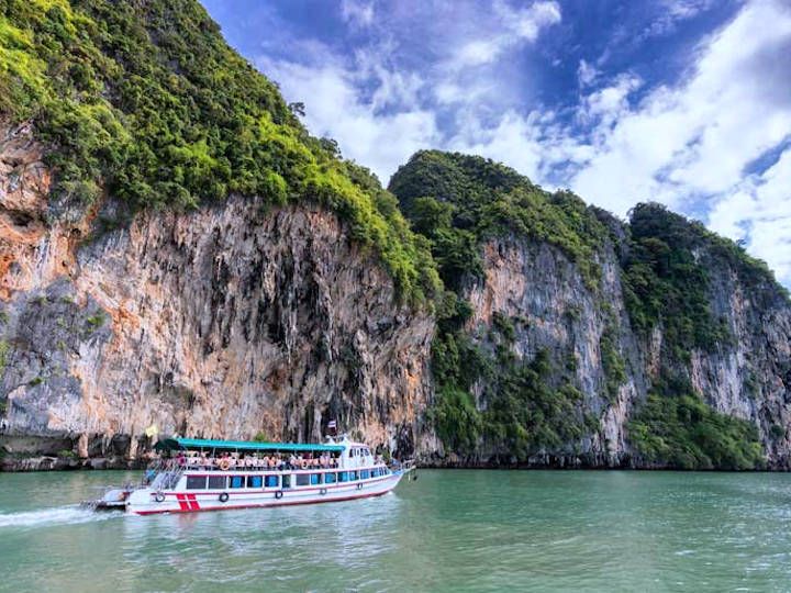 Cruise on big boat along the nature rich Phang Nga Bay