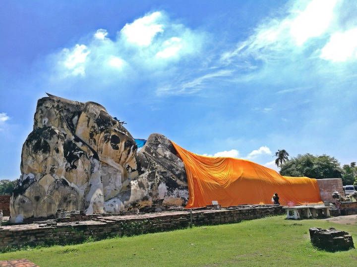 The big buddha @Wat Lokaya Sutha