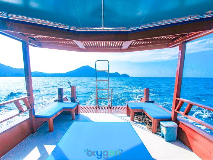 Relax aboard our cozy boat